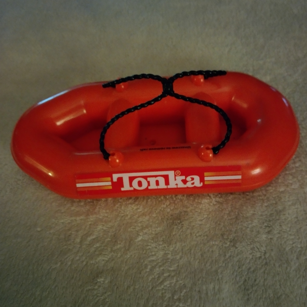 Vintage Tonka Rescue Raft like New.